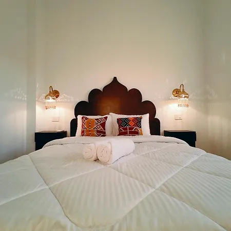 La Casa Blanca Aparthotel